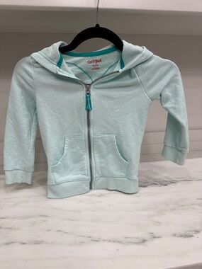 Cat & Jack size 4-5  Mint Zip-Up Hoodie.  Butterfly print on back. Like new